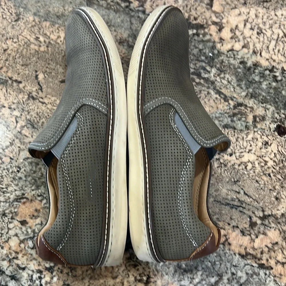 Gray Slip-On Loafers with Textured Upper and Elastic Goring